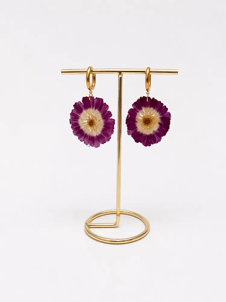 Purple Daisy with Hoop earrings – Mångata Studio