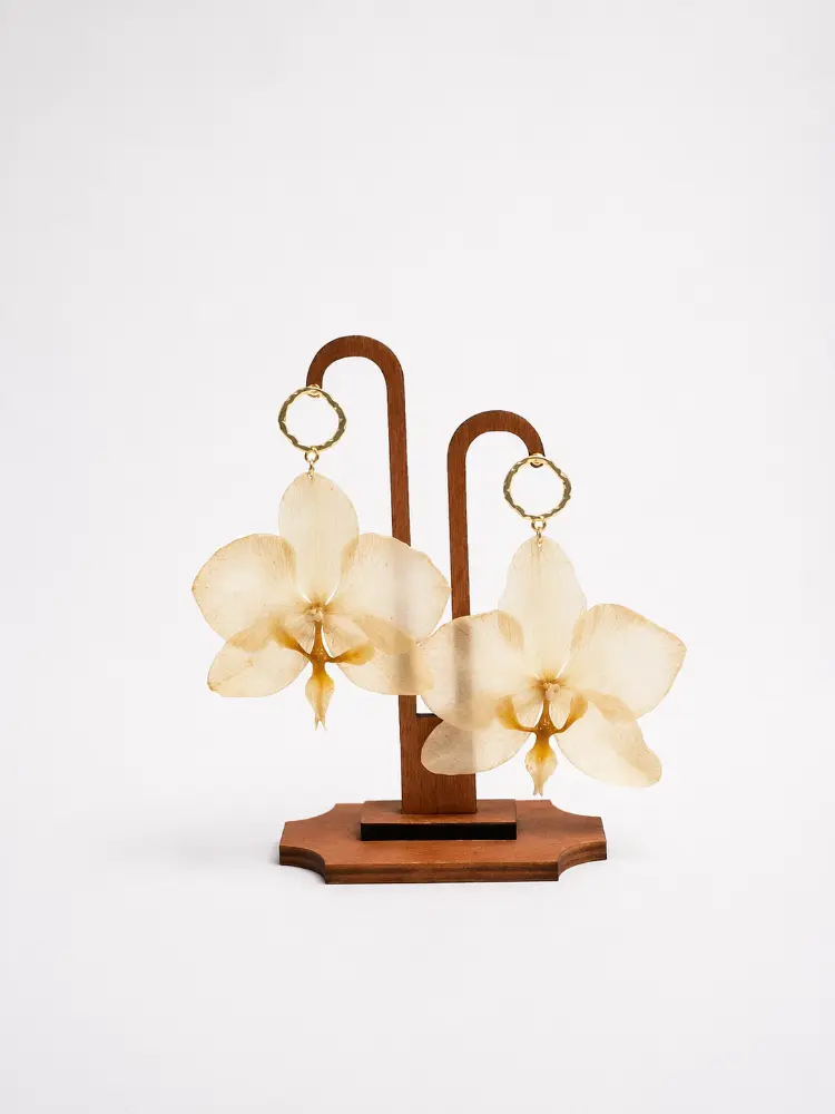 Beige Orchid earrings – Mångata Studio