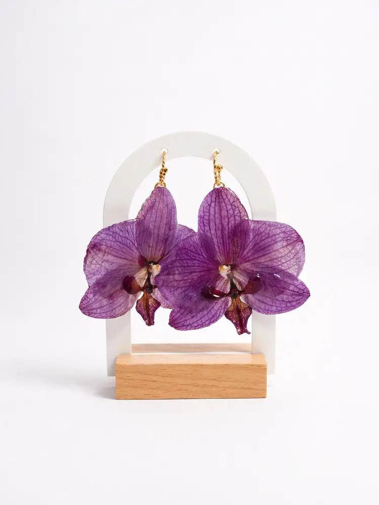 Purple Orchid with Hoop earrings – Mångata Studio