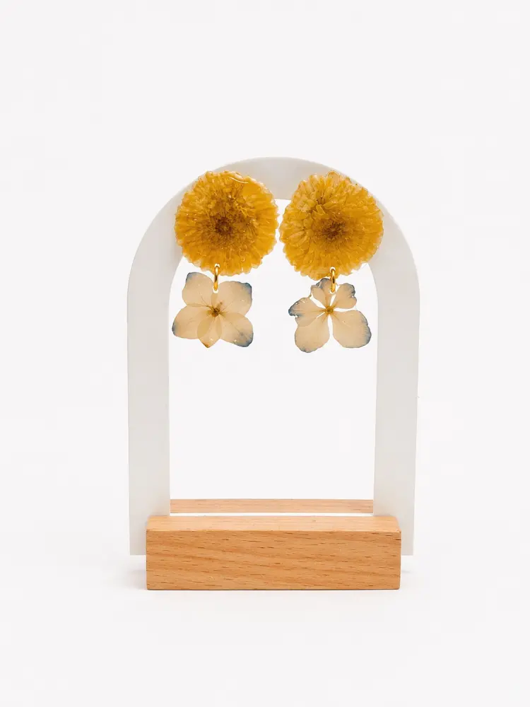 Flower Mix earrings – Mångata Studio